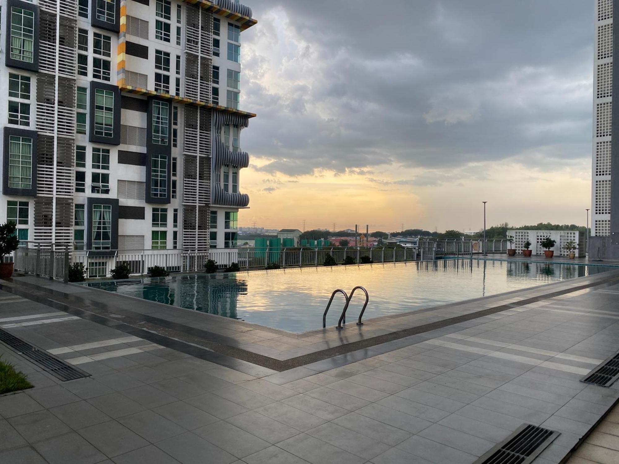 Homestay At Menara U ชาห์อาลัม ภายนอก รูปภาพ